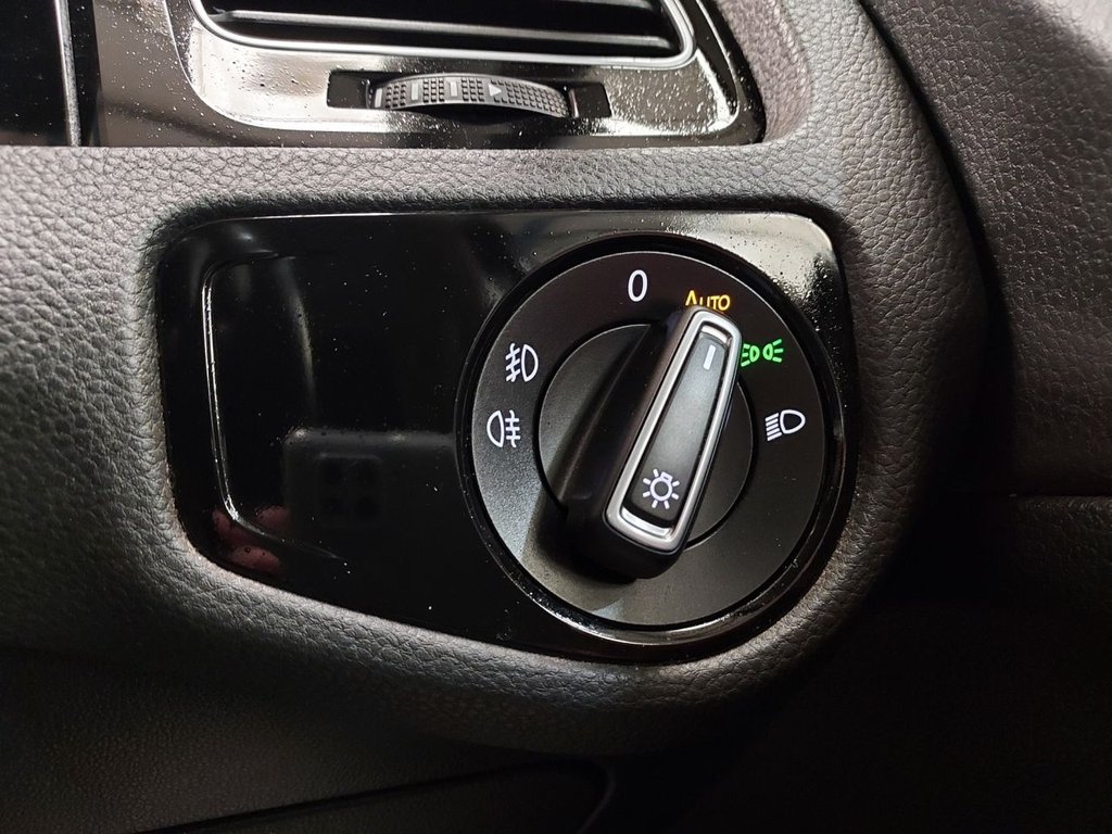 Used Volkswagen Golf 2018 for sale - 77336075: Photo 25