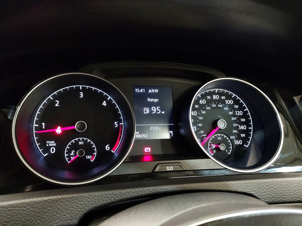 Used Volkswagen Golf 2018 for sale - 77336075: Photo 31