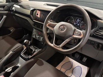 Used Volkswagen T-Cross 2020 for sale - 78056144: Photo