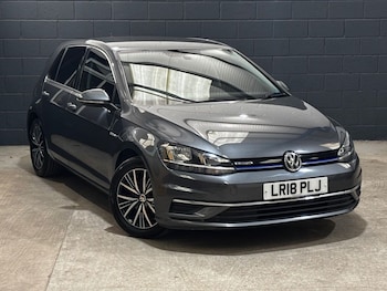 Used Volkswagen Golf 2018 for sale - 78534087: Photo