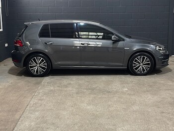 Used Volkswagen Golf 2018 for sale - 78534087: Photo