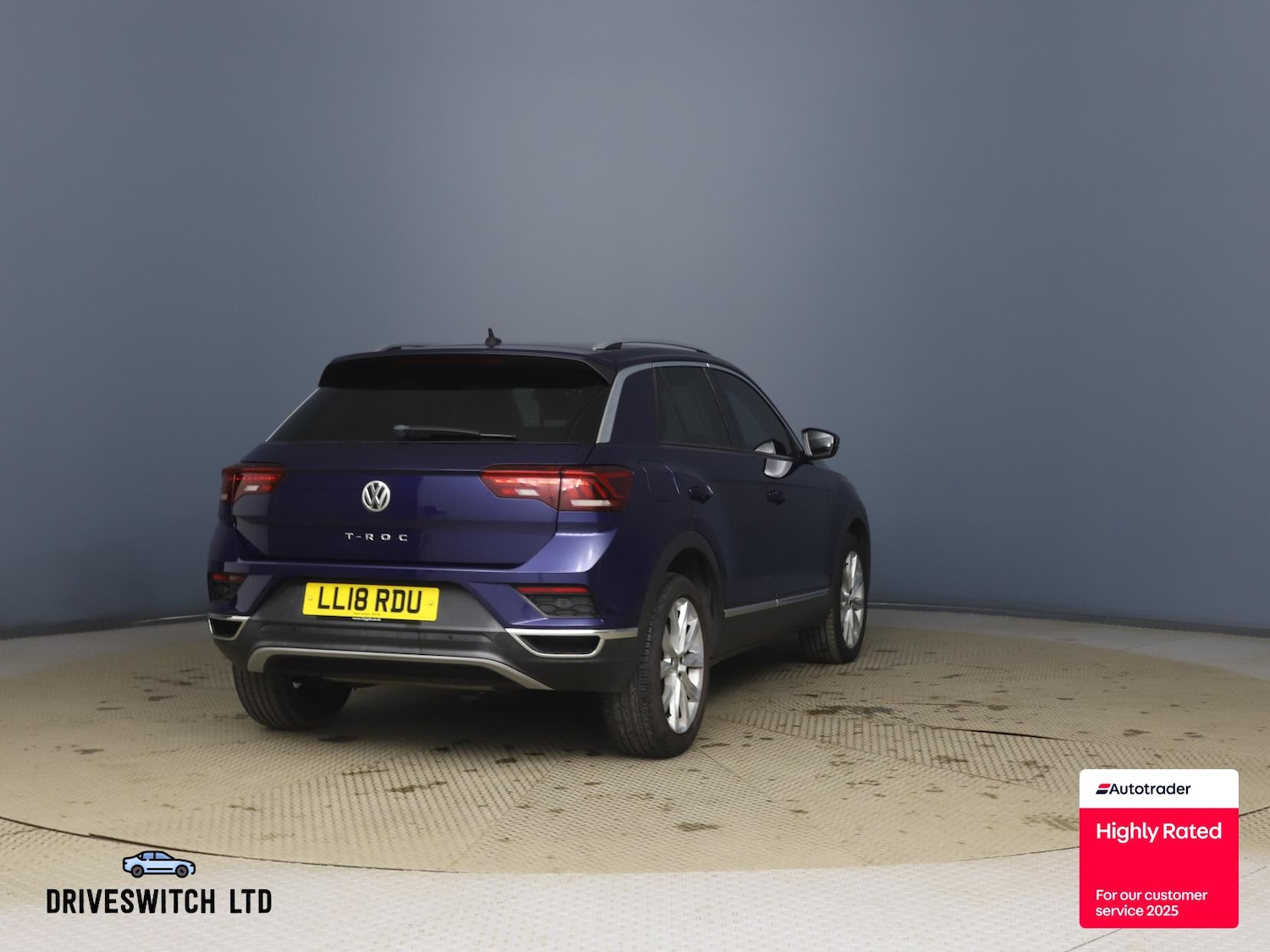 Used Volkswagen T-Roc 2018 for sale - 77277681: Photo 2