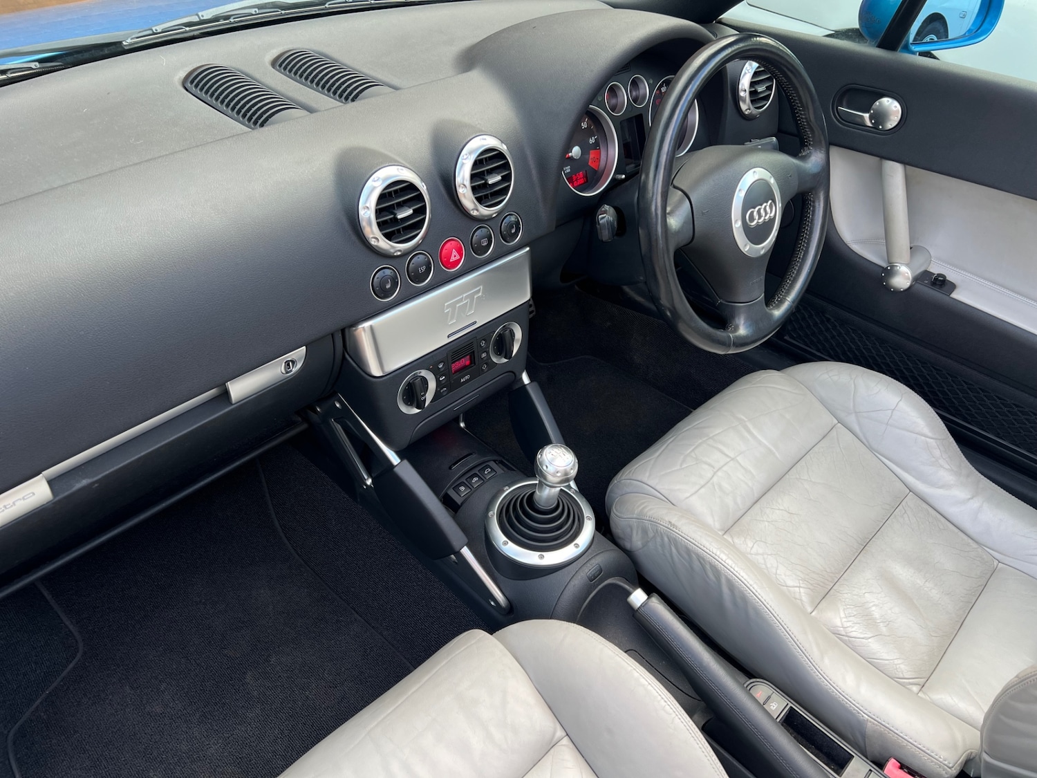 Used Audi TT 2002 for sale - 77351230: Photo 16