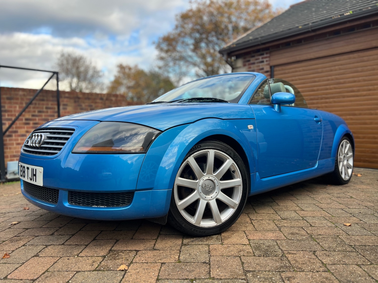 Used Audi TT 2002 for sale - 77351230: Photo 8
