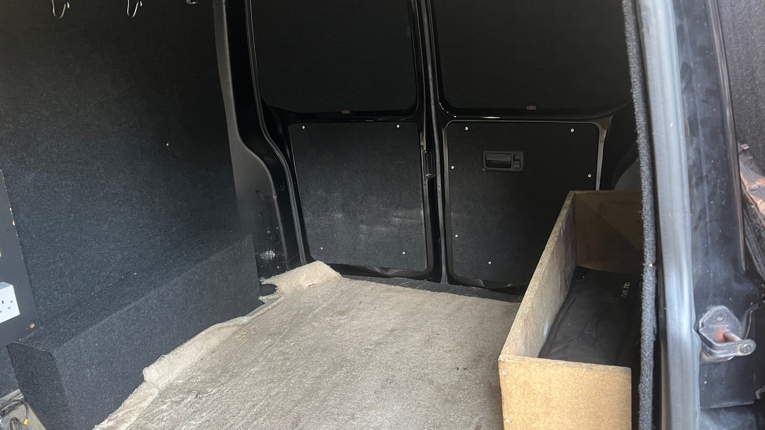 Used Volkswagen Transporter 2011 for sale - 76170549: Photo 17