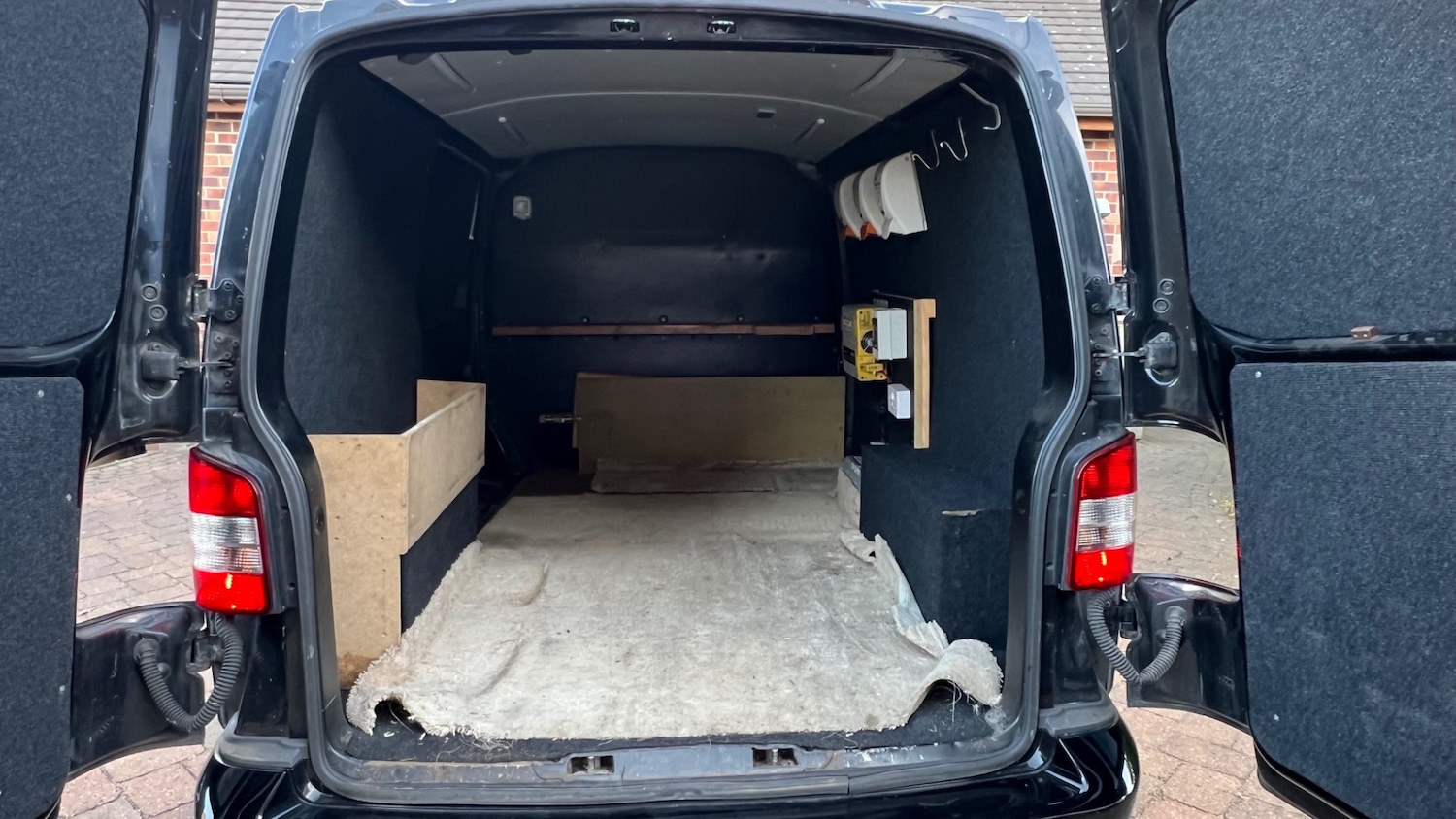 Used Volkswagen Transporter 2011 for sale - 76170549: Photo 22