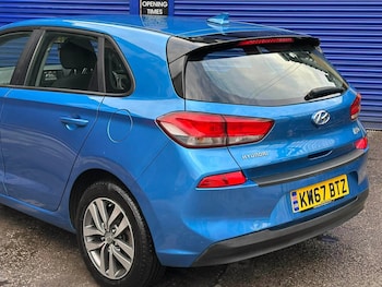 Used Hyundai i30 2017 for sale - 77837422: Photo