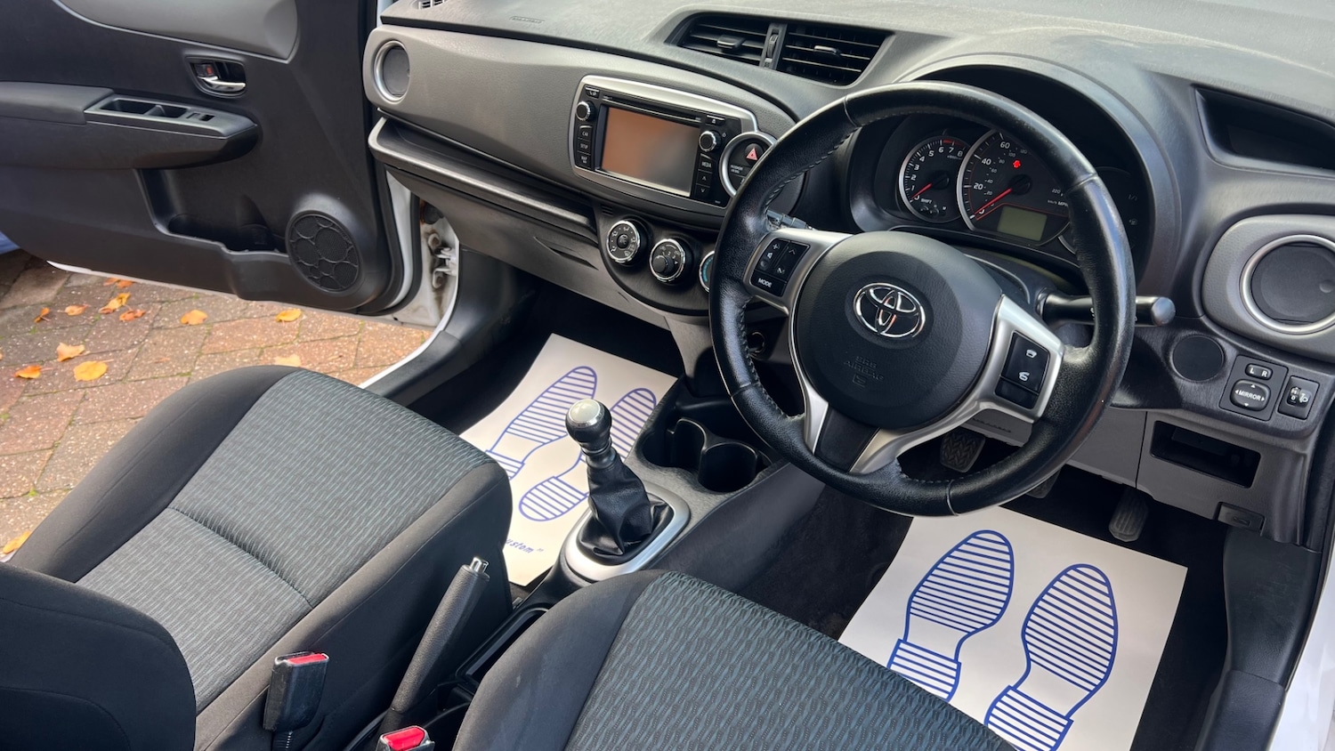 Used Toyota Yaris 2013 for sale - 76344352: Photo 14