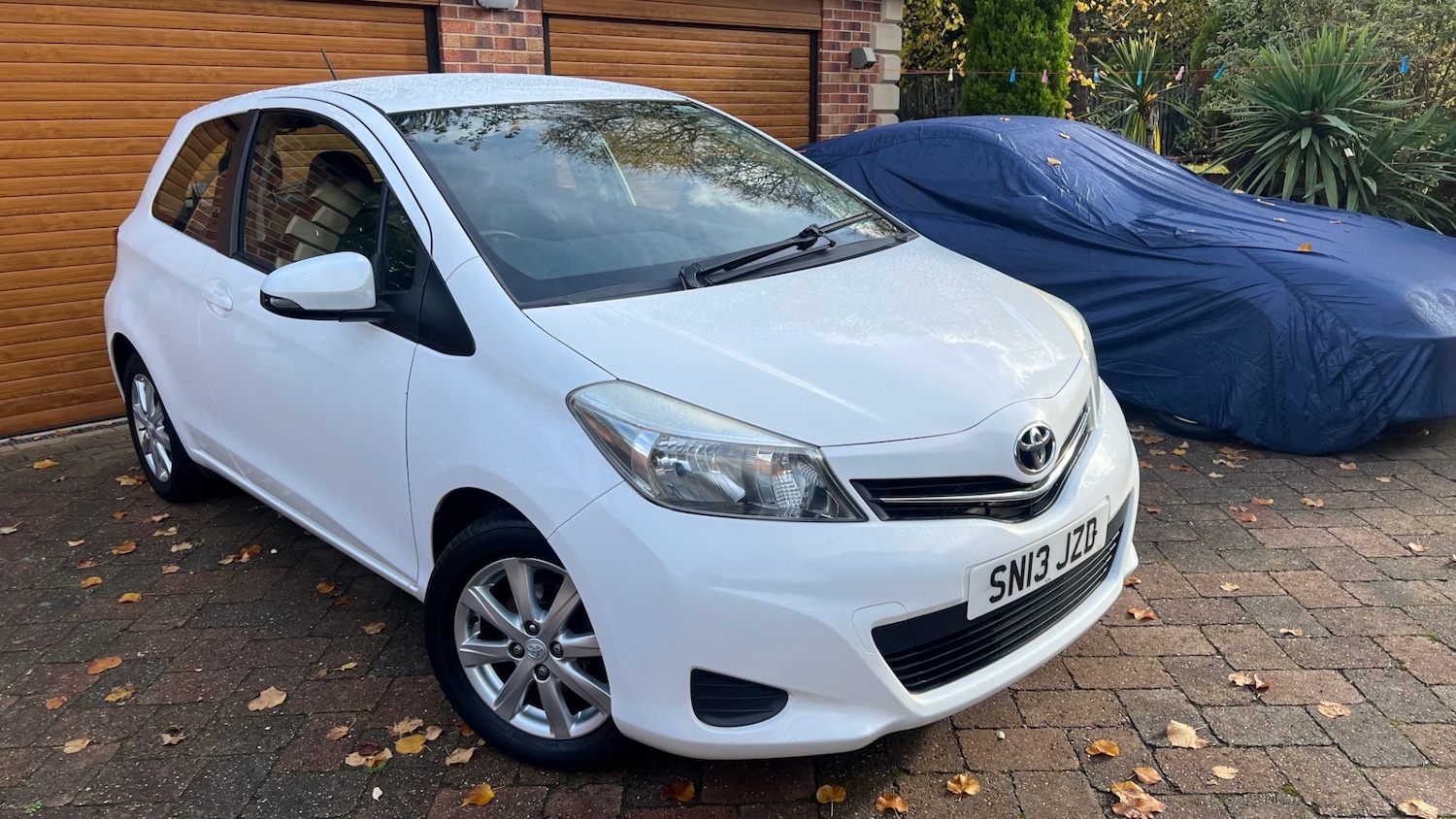 Used Toyota Yaris 2013 for sale - 76344352: Photo 2