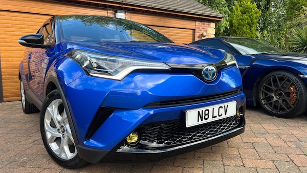 Used Toyota C-HR 2017 for sale - 75606787: Photo 2
