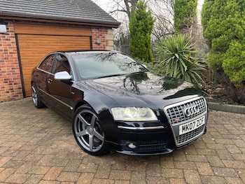 2007 (07) - S8 FSI Quattro 4dr Tip Auto
