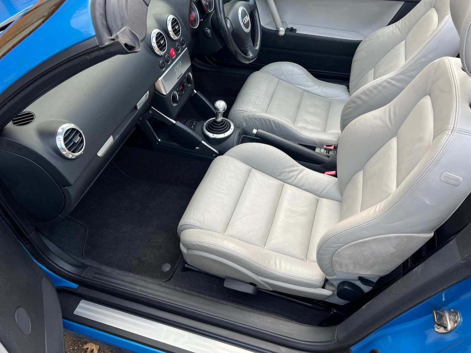 Used Audi TT 2002 for sale - 76655823: Photo 15