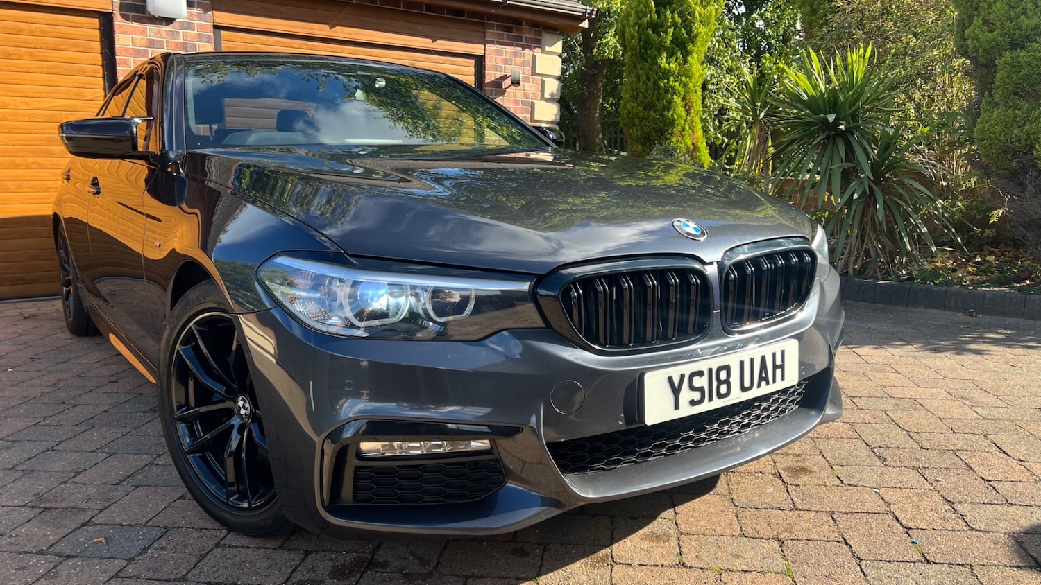 Used BMW 5 Series 2018 for sale - 76450478: Photo 2