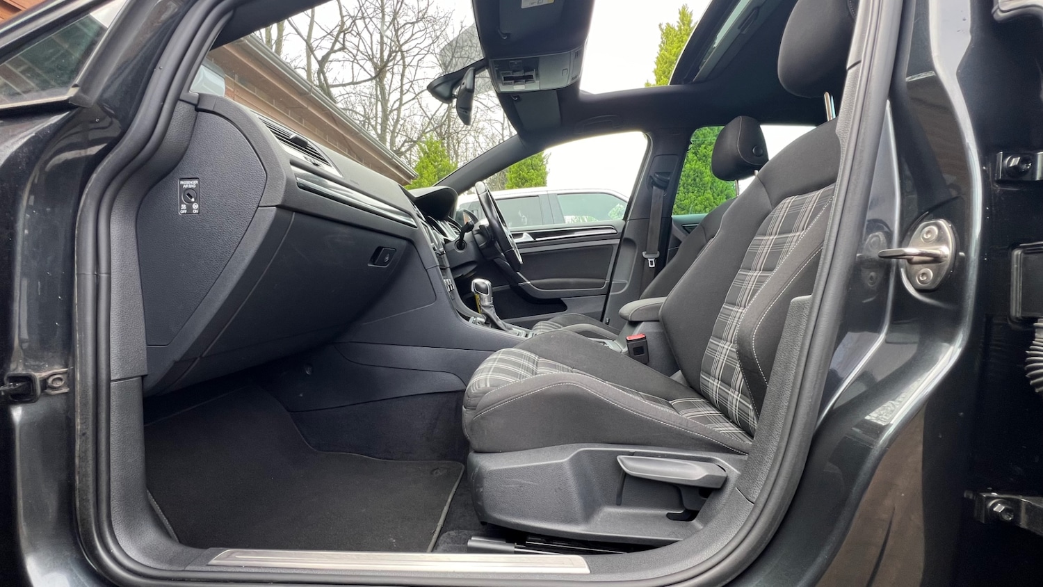 Used Volkswagen Golf 2016 for sale - 77802997: Photo 14