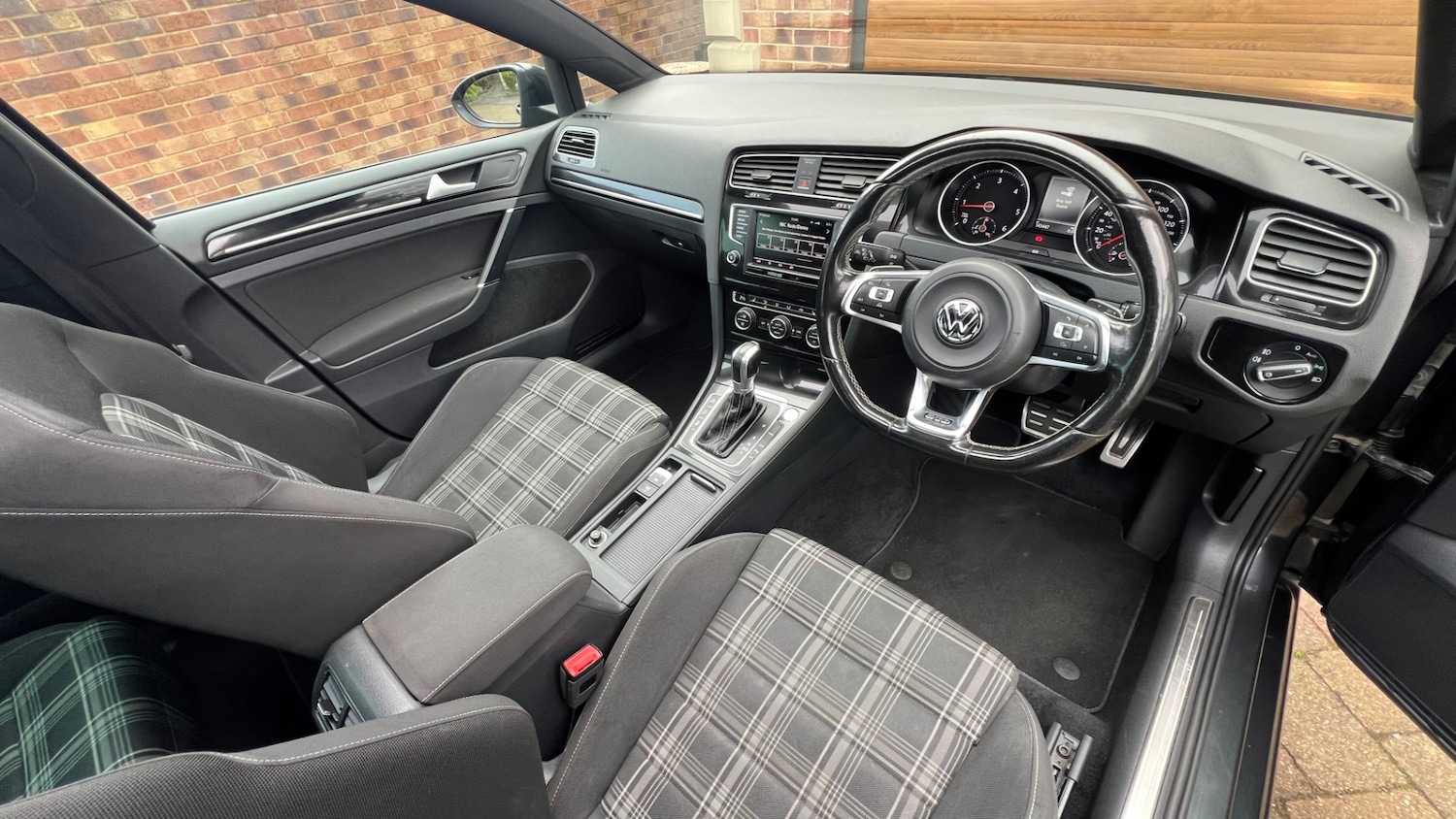 Used Volkswagen Golf 2016 for sale - 77802997: Photo 17