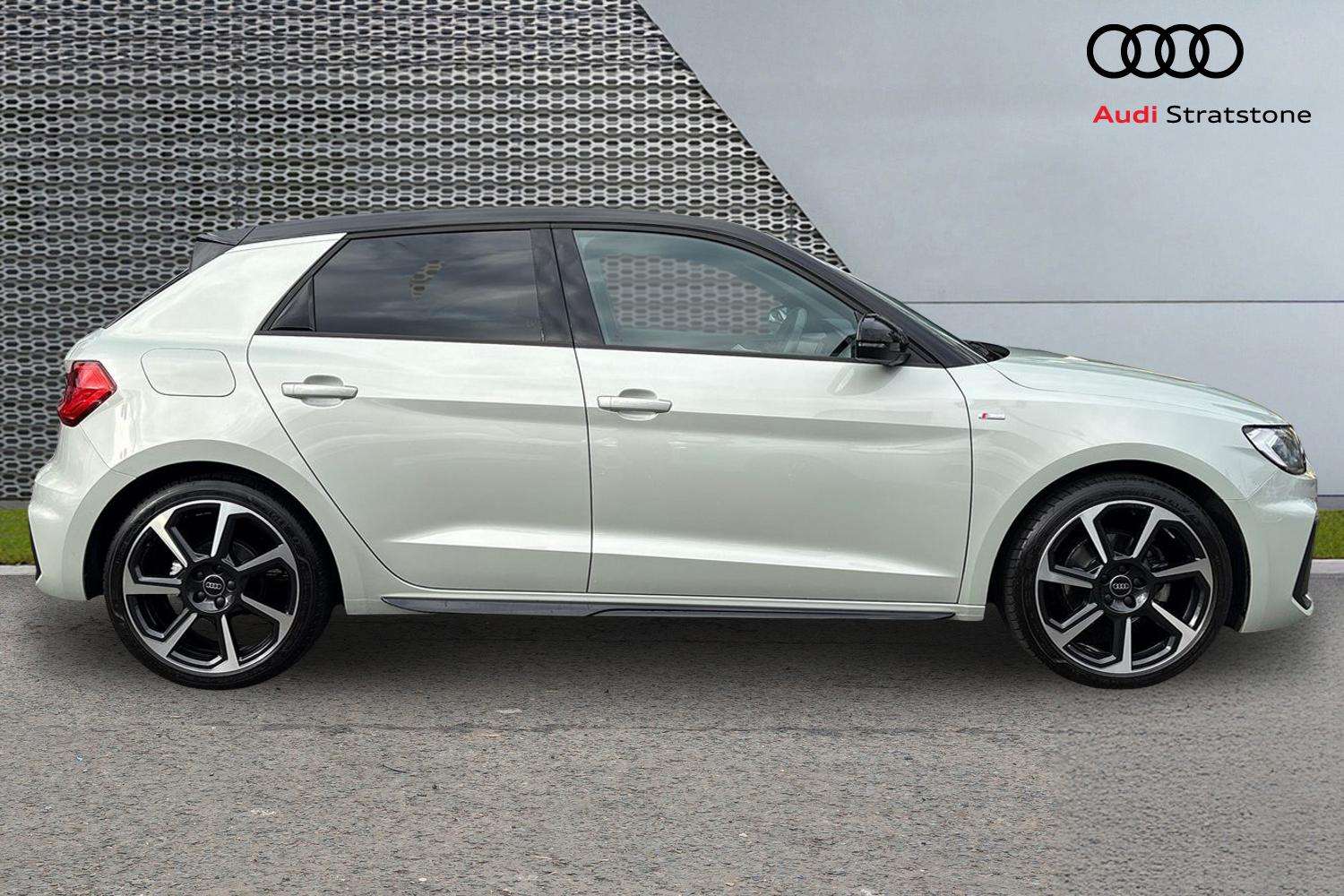 Used Audi A1 2023 for sale - 76230325: Photo 4