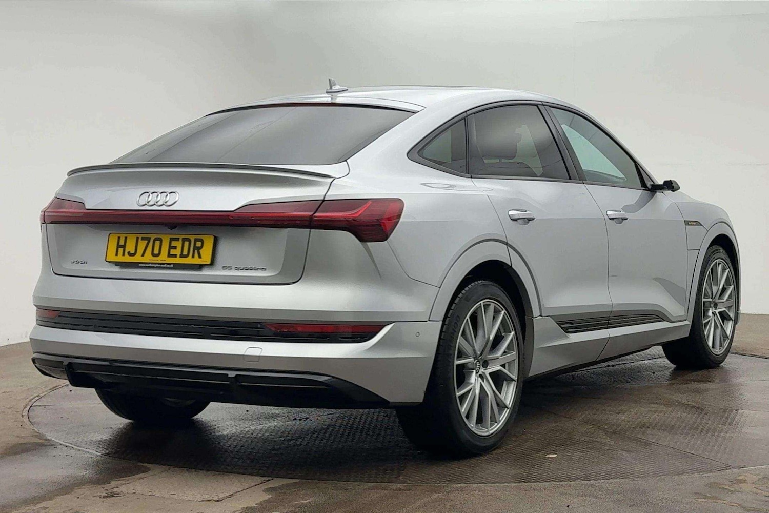 Used Audi e-tron 2020 for sale - 77000329: Photo 3