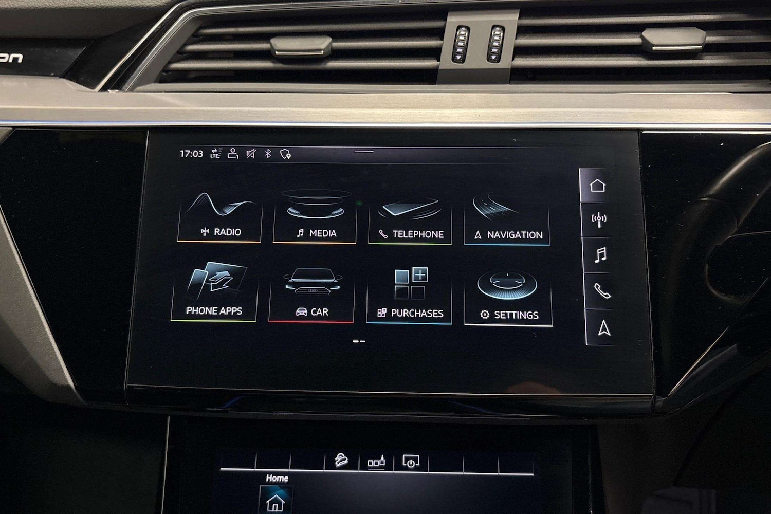 Used Audi e-tron 2020 for sale - 77000329: Photo 8