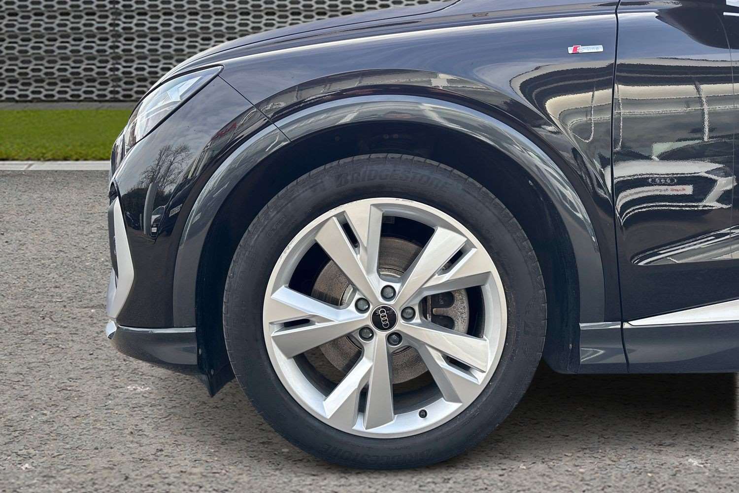 Used Audi Q4 e-tron 2023 for sale - 77914065: Photo 11