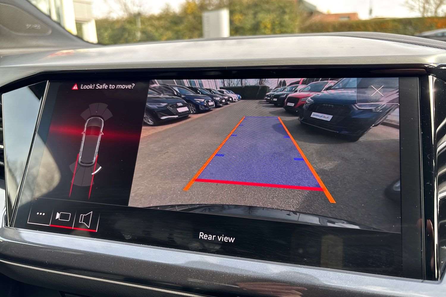 Used Audi Q4 e-tron 2023 for sale - 77914065: Photo 26