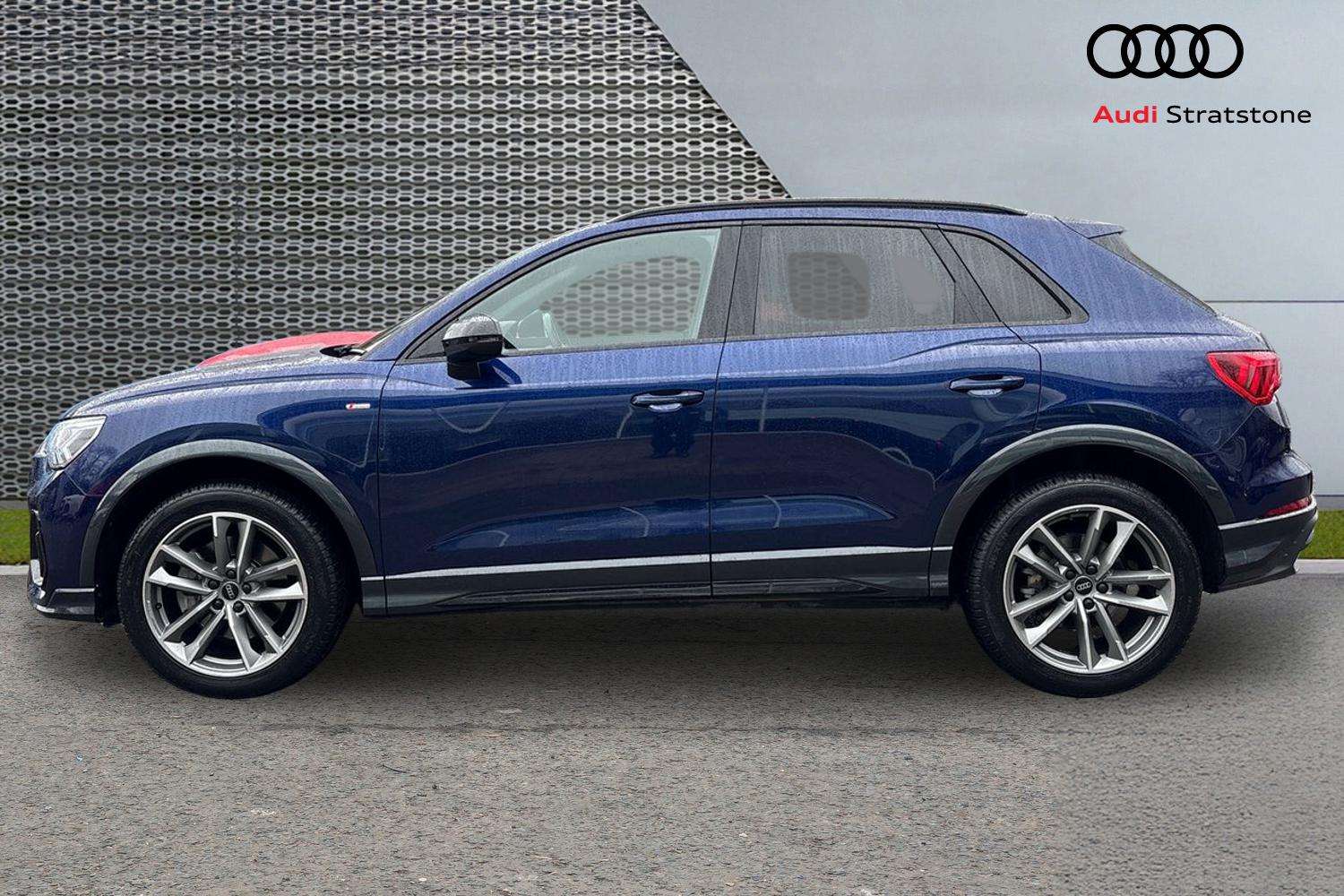 Used Audi Q3 2023 for sale - 76967785: Photo 8