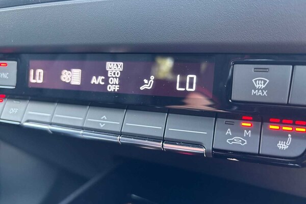 Used Audi Q4 e-tron 2025 for sale - 75234820: Photo 16
