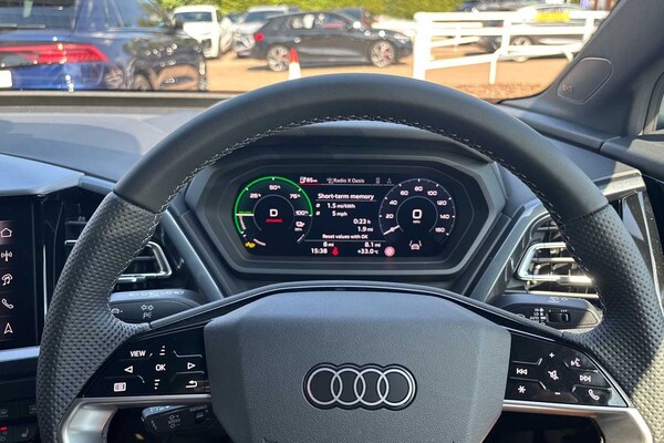 Used Audi Q4 e-tron 2025 for sale - 75234820: Photo 17