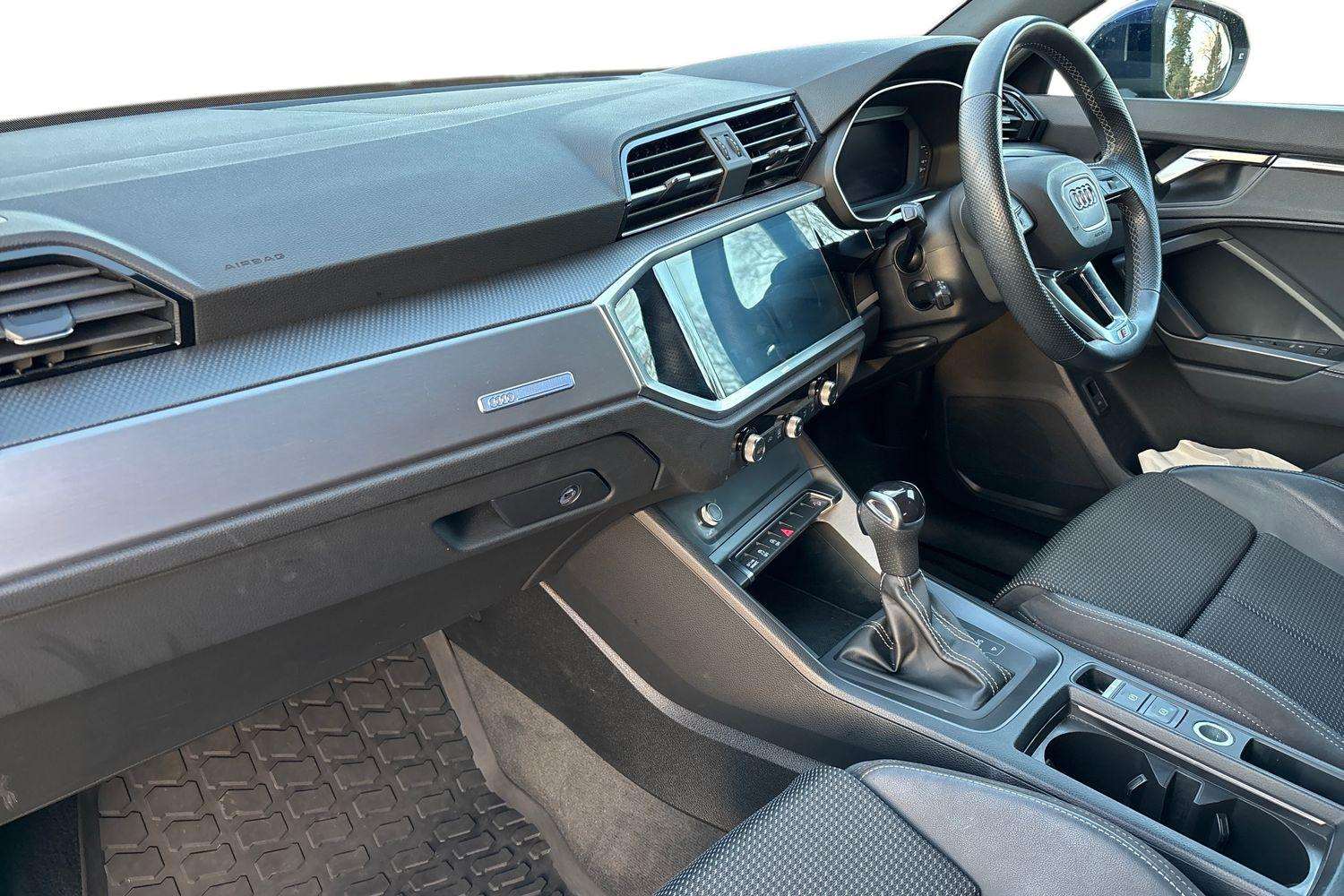 Used Audi Q3 2022 for sale - 76789292: Photo 2