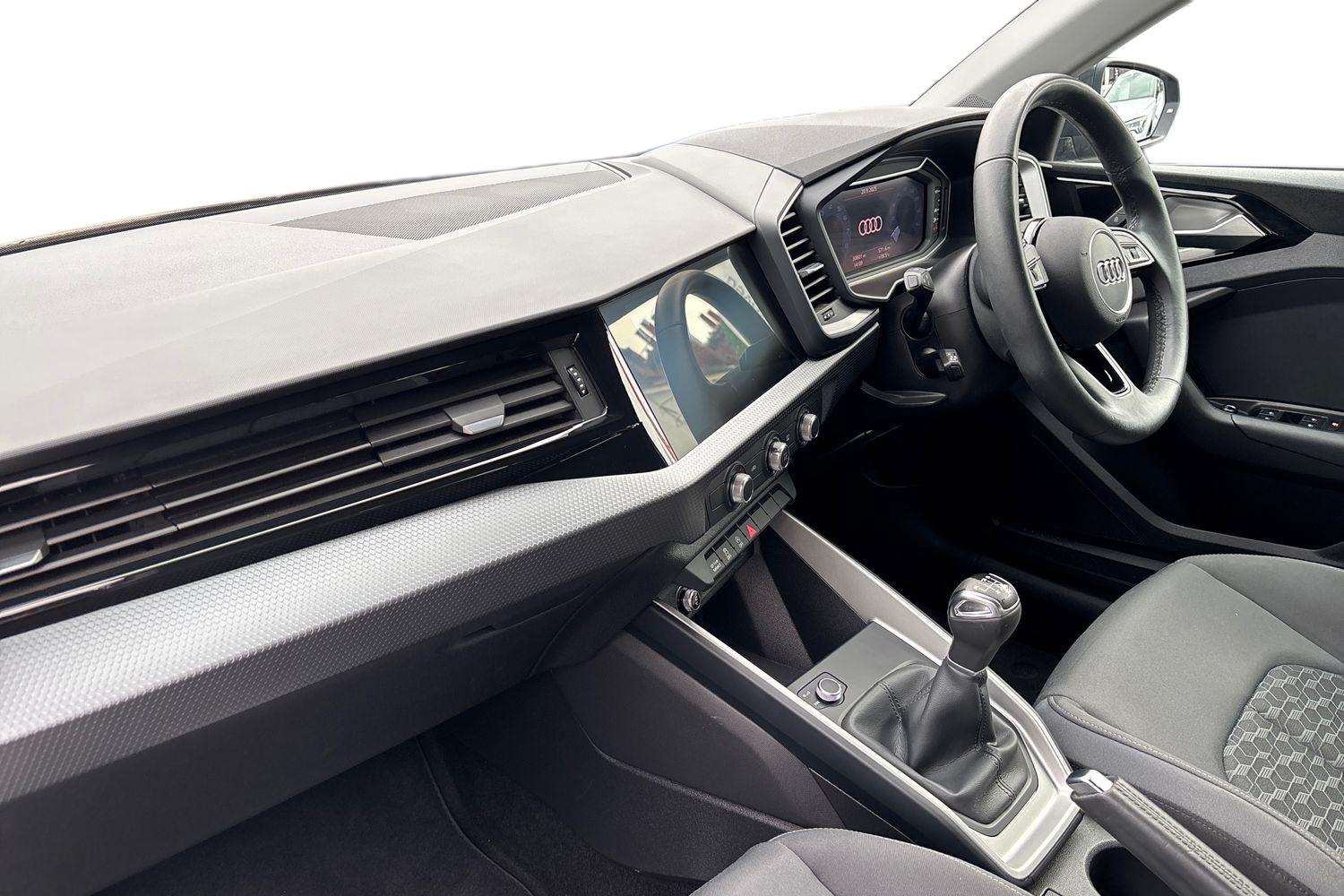 Used Audi A1 2020 for sale - 76022361: Photo 2