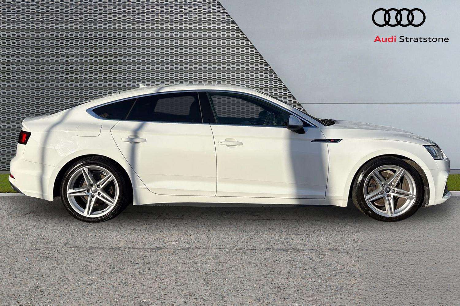 Used Audi A5 2018 for sale - 76732229: Photo 4