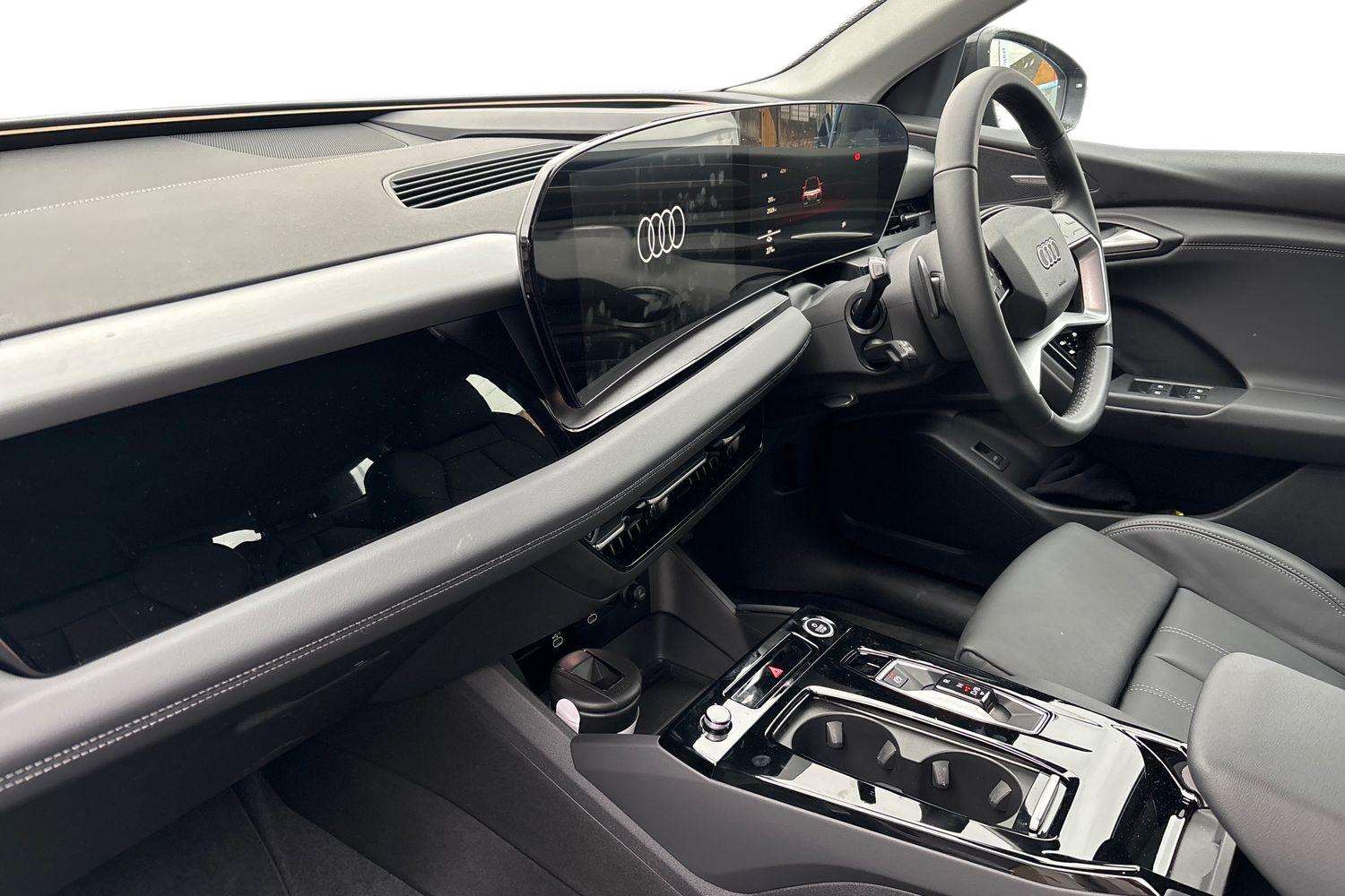 Used Audi Q6 e-tron 2025 for sale - 76692158: Photo 2