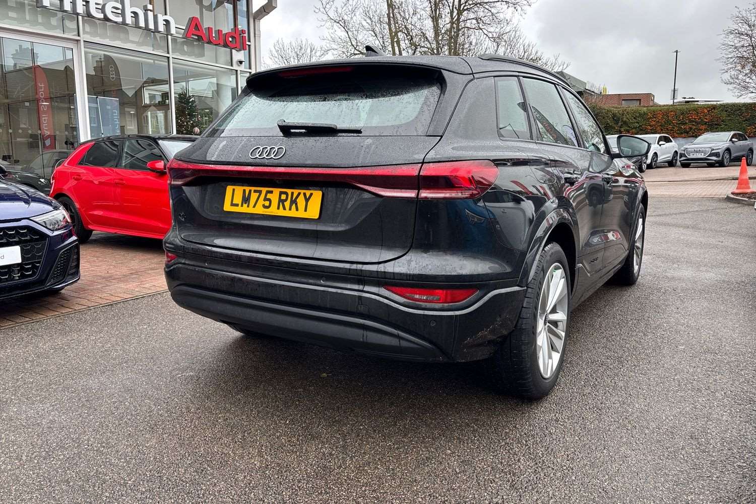 Used Audi Q6 e-tron 2025 for sale - 76692158: Photo 32