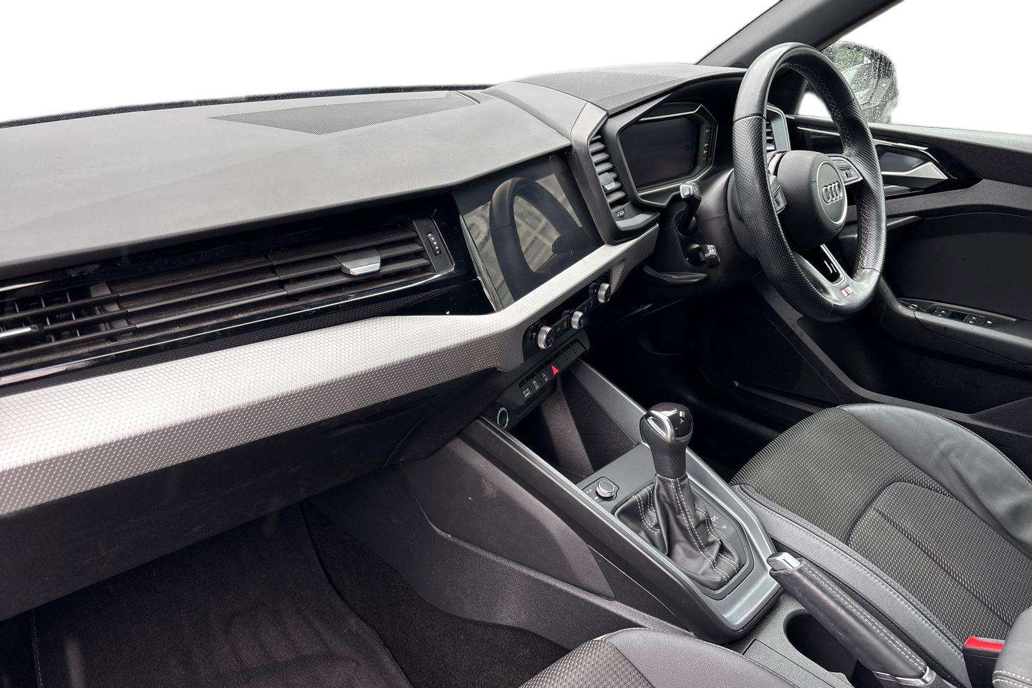 Used Audi A1 2023 for sale - 77472507: Photo 2