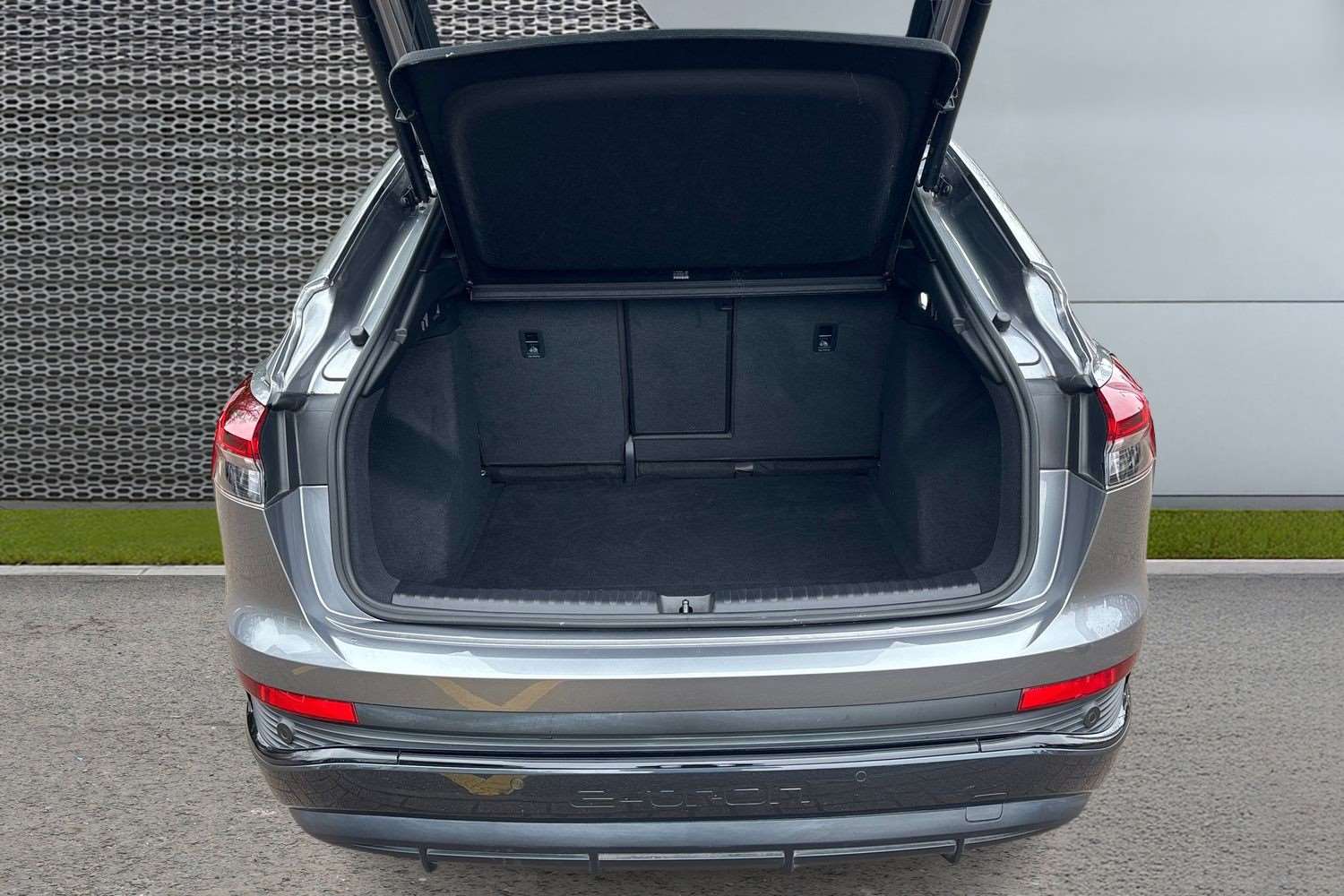 Used Audi Q4 e-tron 2023 for sale - 78129777: Photo 13