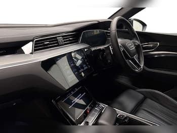 Used Audi Q8 2023 for sale - 79784391: Photo