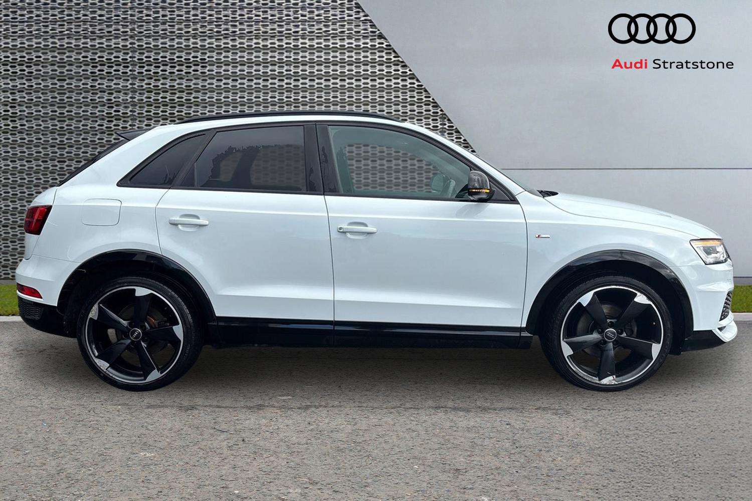Used Audi Q3 2018 for sale - 78060192: Photo 4
