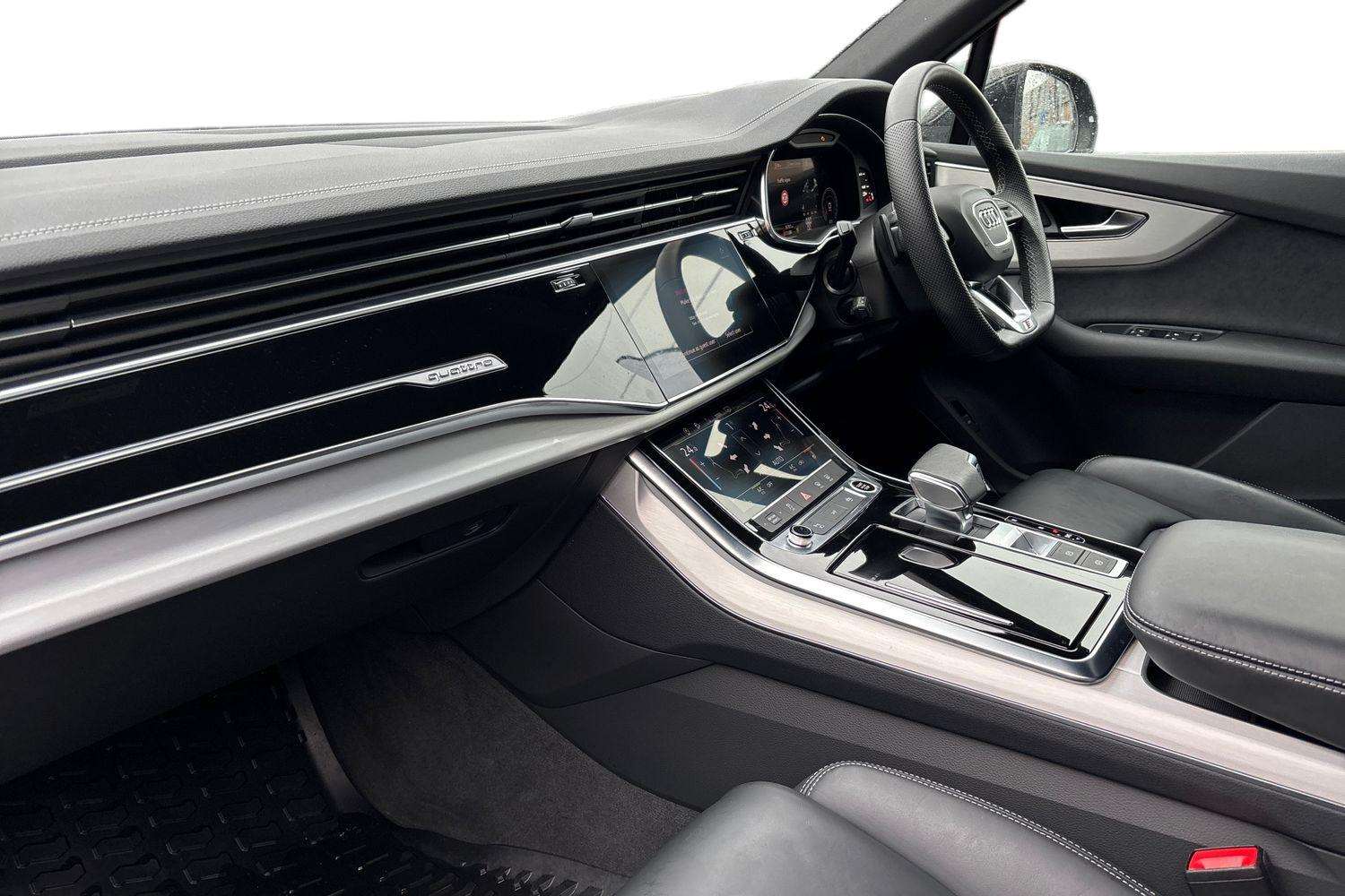 Used Audi Q7 2023 for sale - 77294311: Photo 2