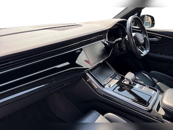 Used Audi Q7 2024 for sale - 79545054: Photo