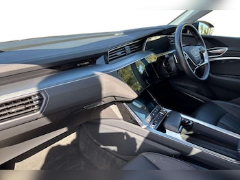 Used Audi Q8 2024 for sale - 79455673: Photo