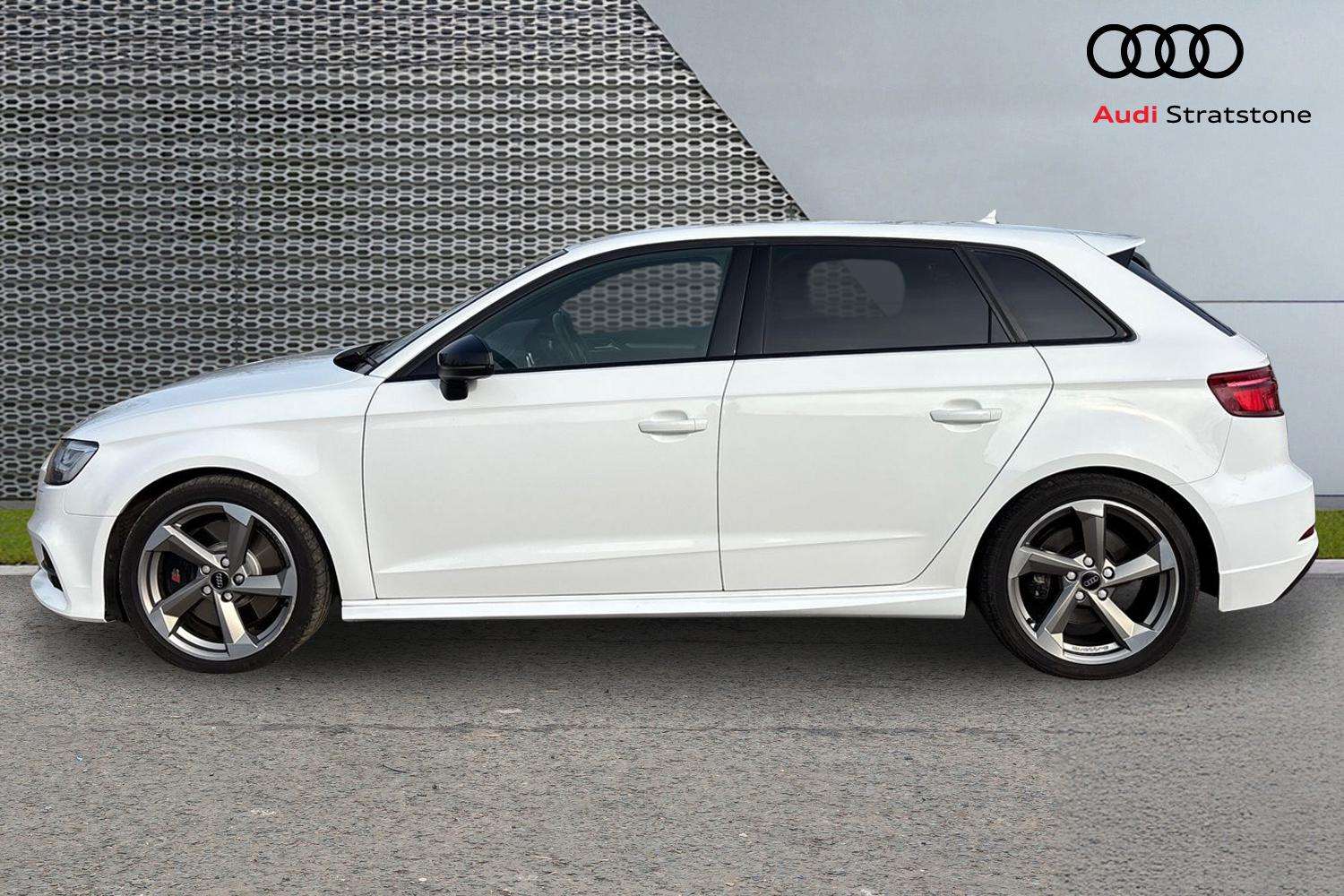 Used Audi A3 2018 for sale - 77995824: Photo 8