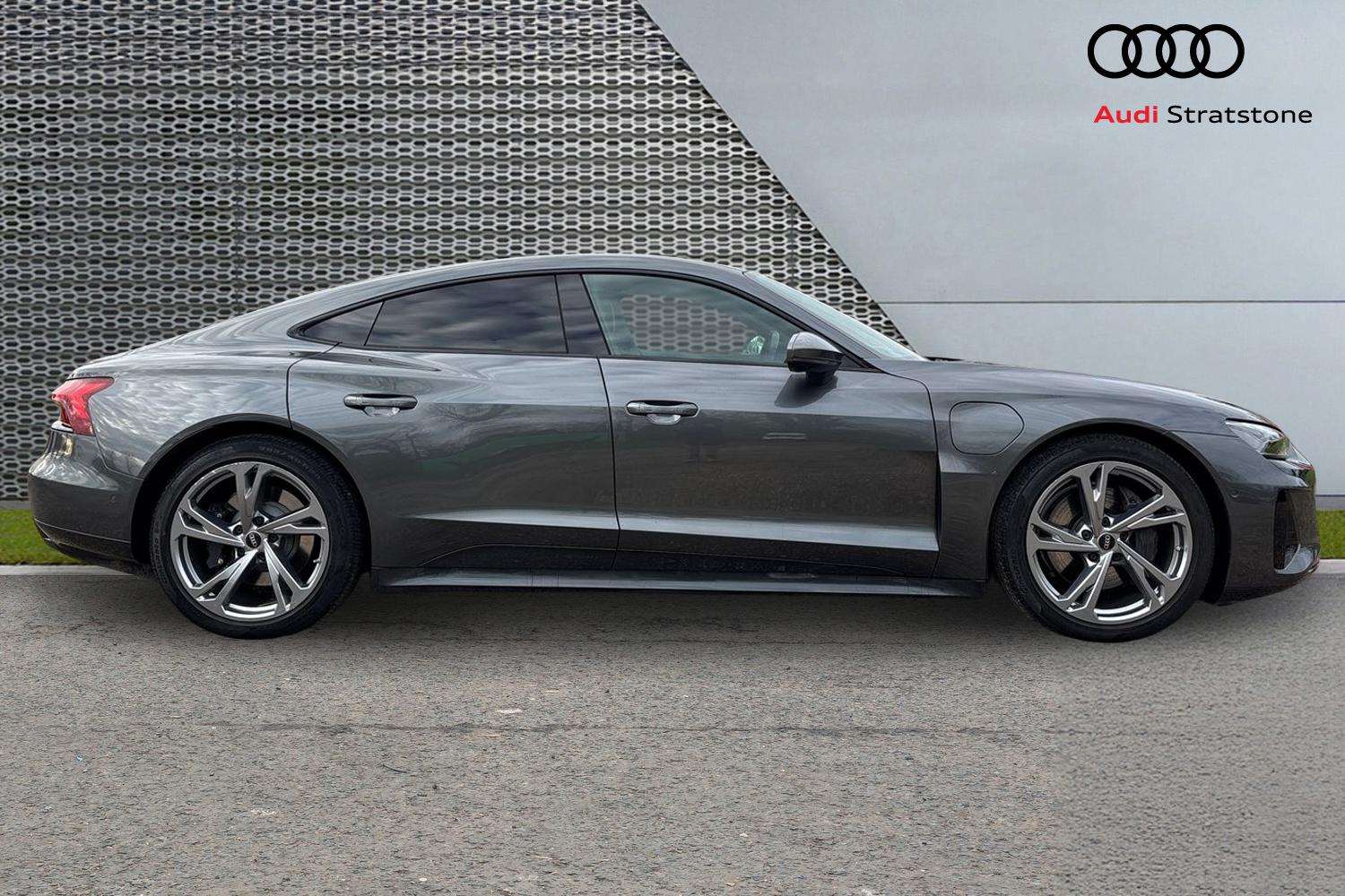 Used Audi e-tron GT 2022 for sale - 76475864: Photo 4