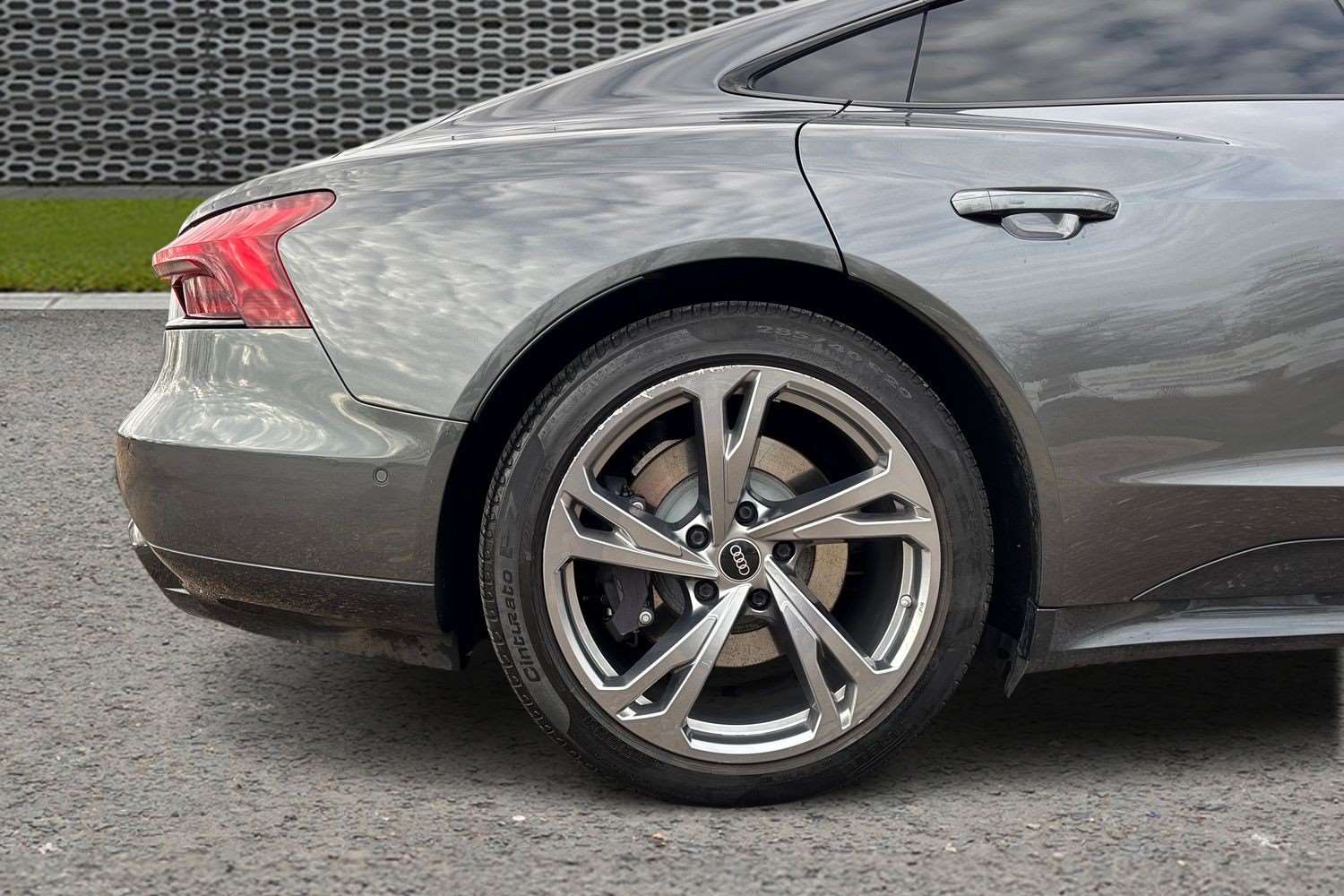 Used Audi e-tron GT 2022 for sale - 76475864: Photo 9