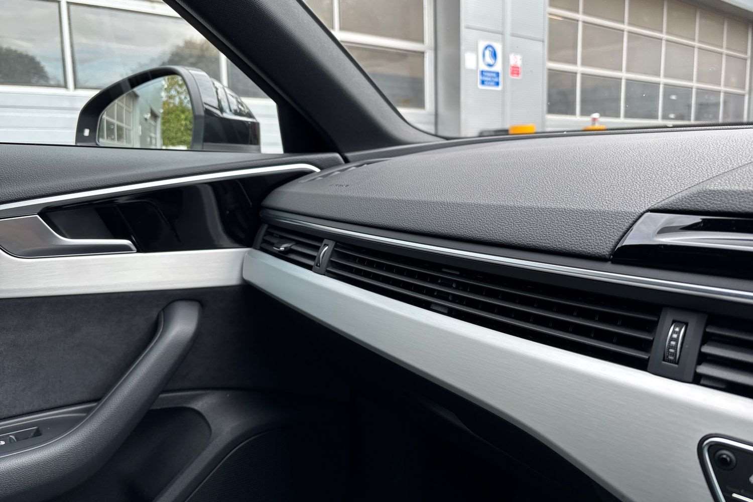 Used Audi A4 2023 for sale - 76100597: Photo 33