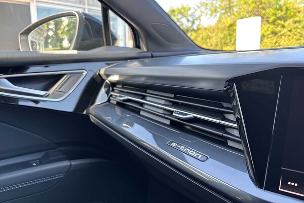 Used Audi Q4 e-tron 2025 for sale - 76230445: Photo 19