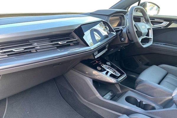 Used Audi Q4 e-tron 2025 for sale - 76230445: Photo 2