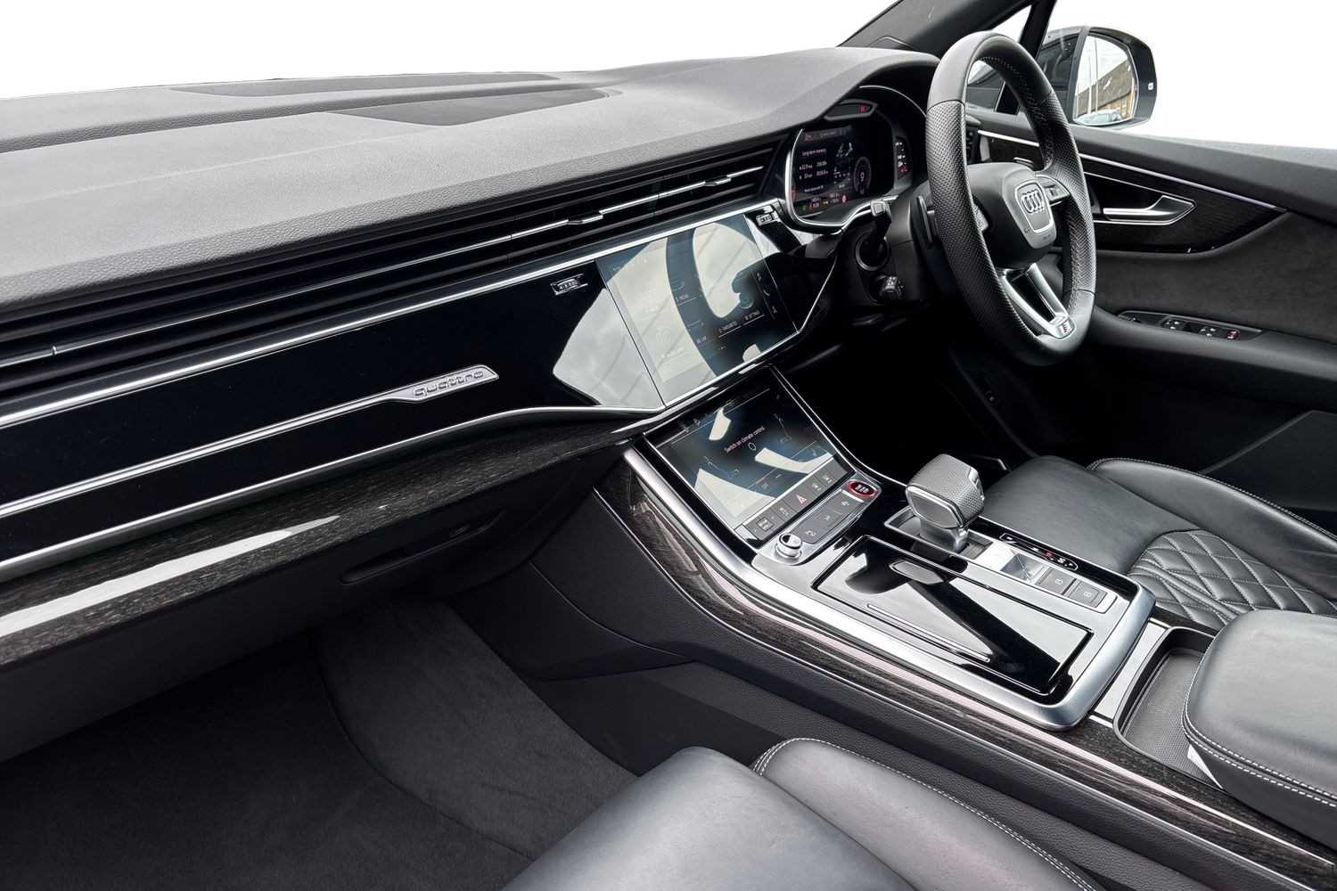 Used Audi Q7 2022 for sale - 76648821: Photo 2