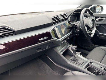 Used Audi Q3 2023 for sale - 78564508: Photo