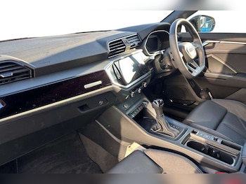 Used Audi Q3 2025 for sale - 76875701: Photo