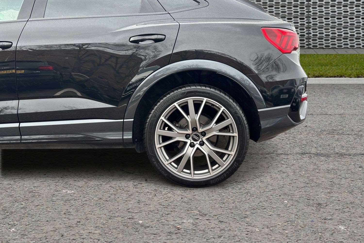 Used Audi Q3 2023 for sale - 77076643: Photo 5