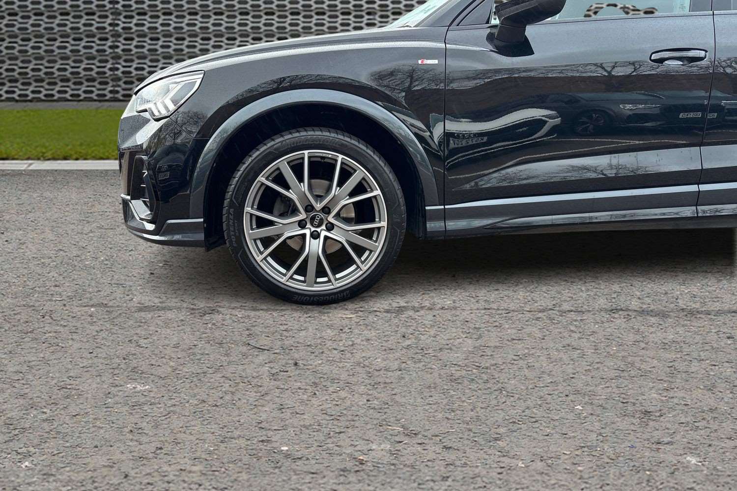 Used Audi Q3 2023 for sale - 77076643: Photo 9